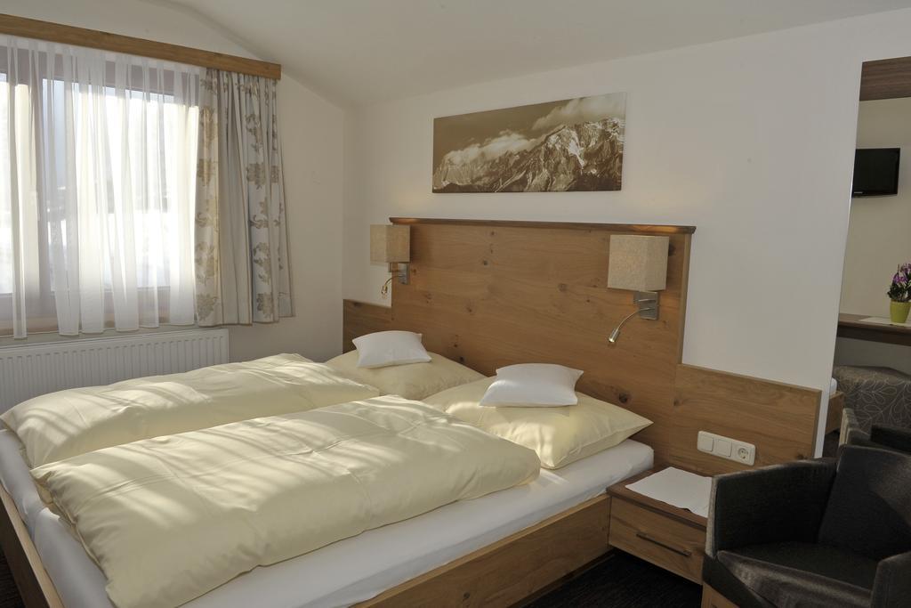 Edelweiss Apartments Шладминг Стая снимка