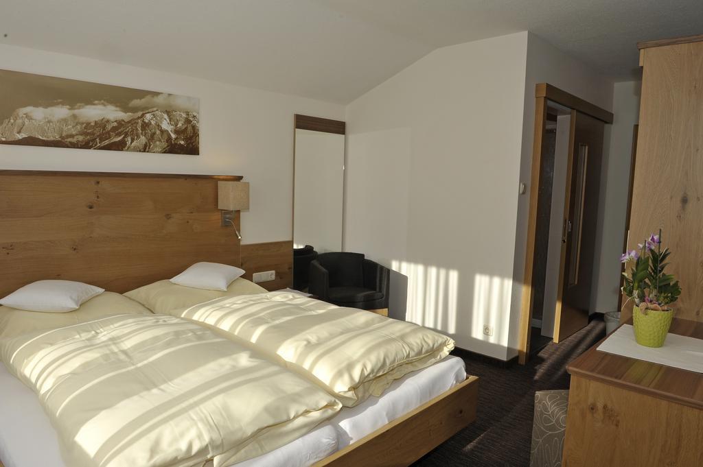 Edelweiss Apartments Шладминг Стая снимка